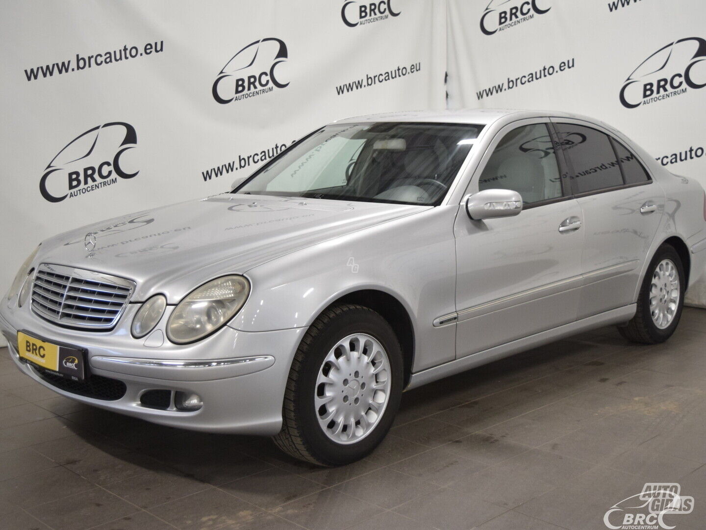 Mercedes-Benz E 270 A/T 2005 m