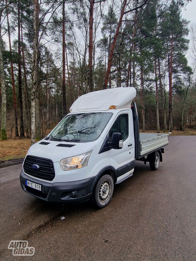 Ford Transit 2015 y Commercial auto (with box)