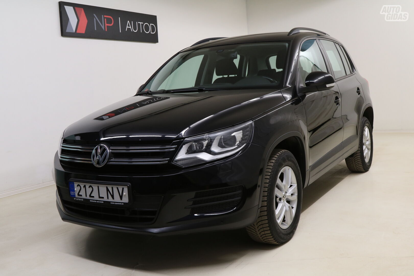 Volkswagen Tiguan 2011 г Внедорожник / Кроссовер