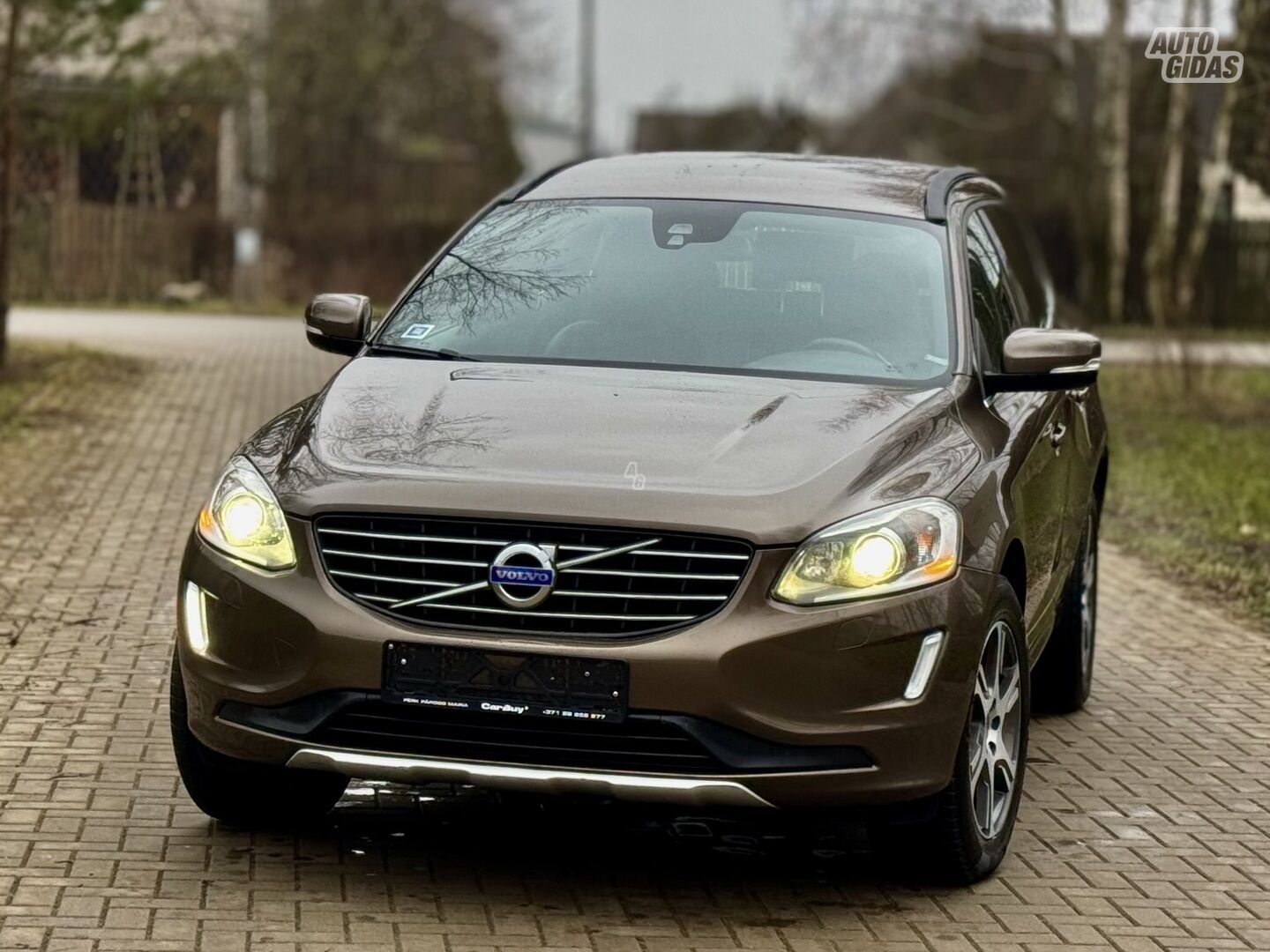 Volvo XC60 2014 y Off-road / Crossover