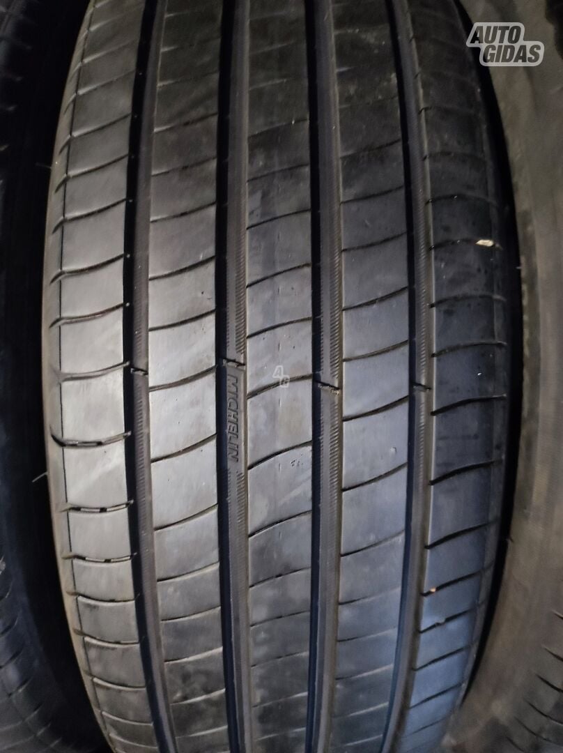 Michelin Primacy 4  R17 vasarinės padangos lengviesiems