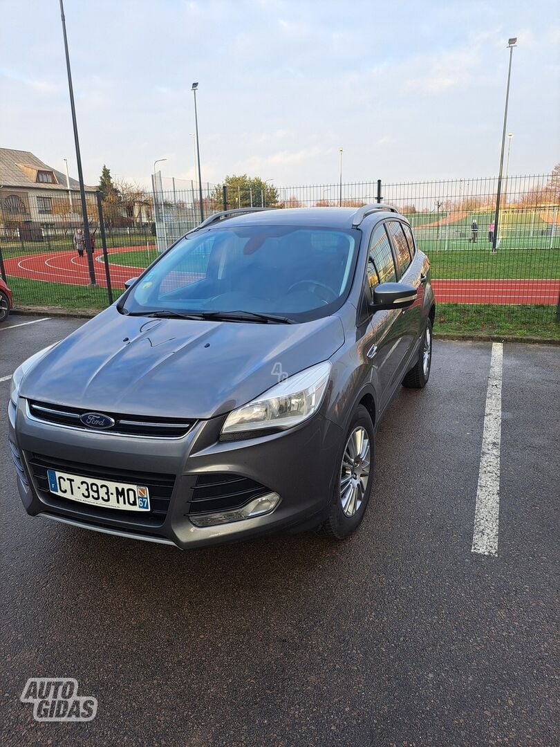 Ford Kuga 2013 г Внедорожник / Кроссовер