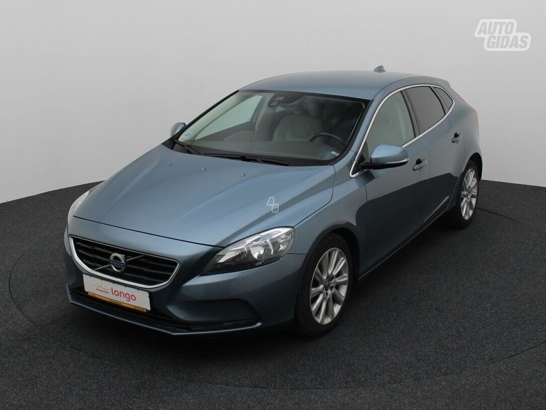 Volvo V40 2013 г Хэтчбек