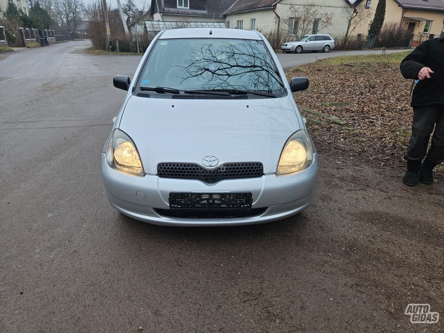 Toyota Yaris 2001 y Hatchback