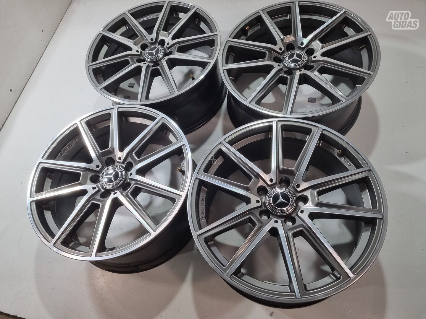 Mercedes-Benz R18 E 300 light alloy R18 rims