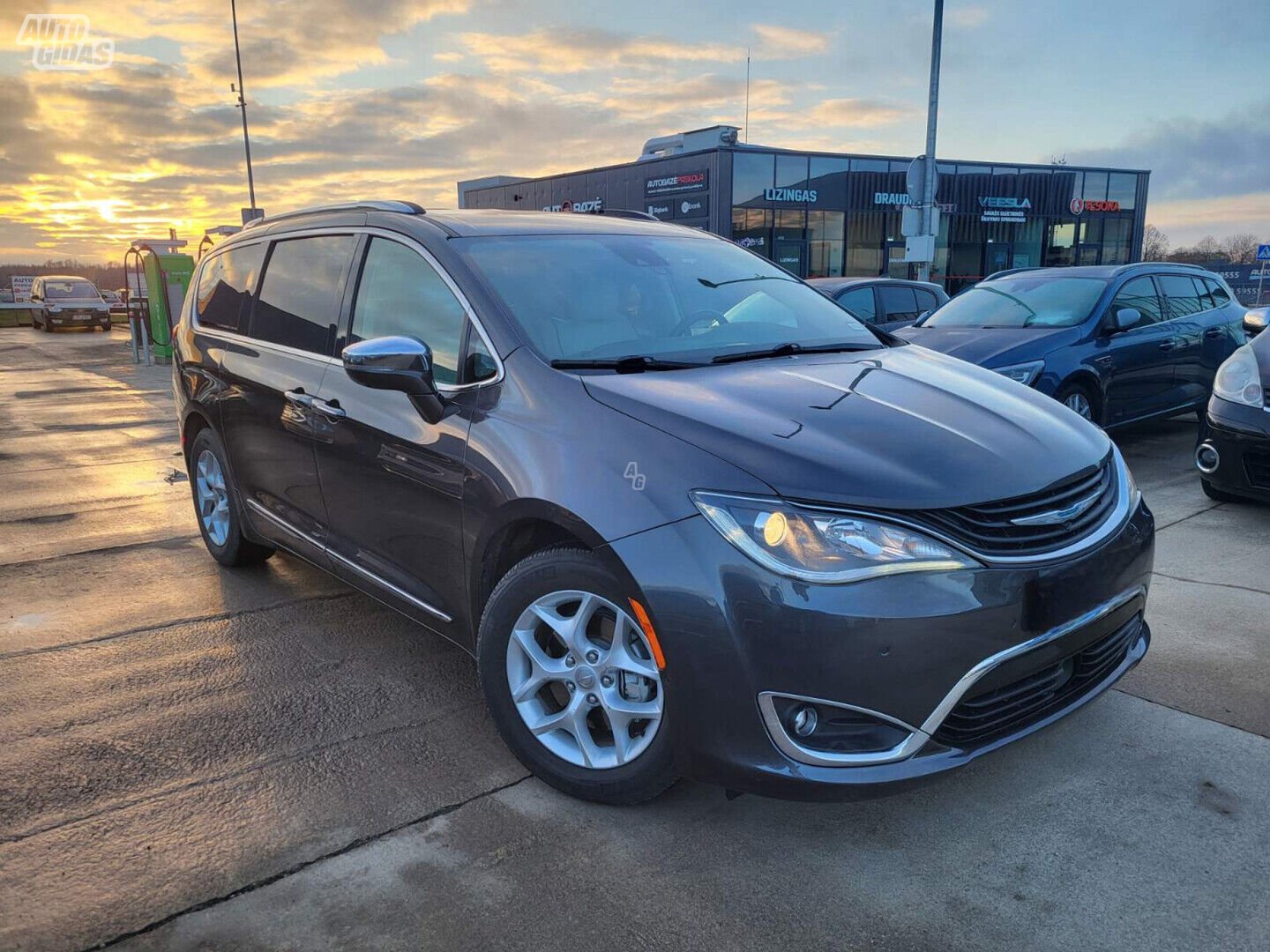 Chrysler Pacifica 2018 y Van