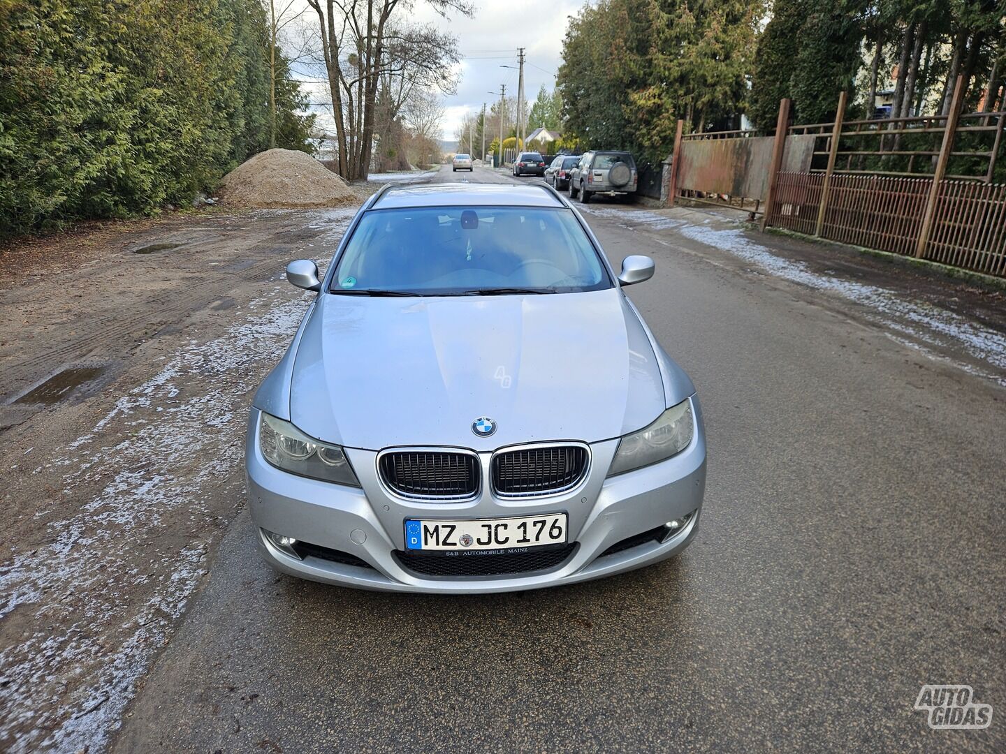 Bmw 318 2010 г Универсал