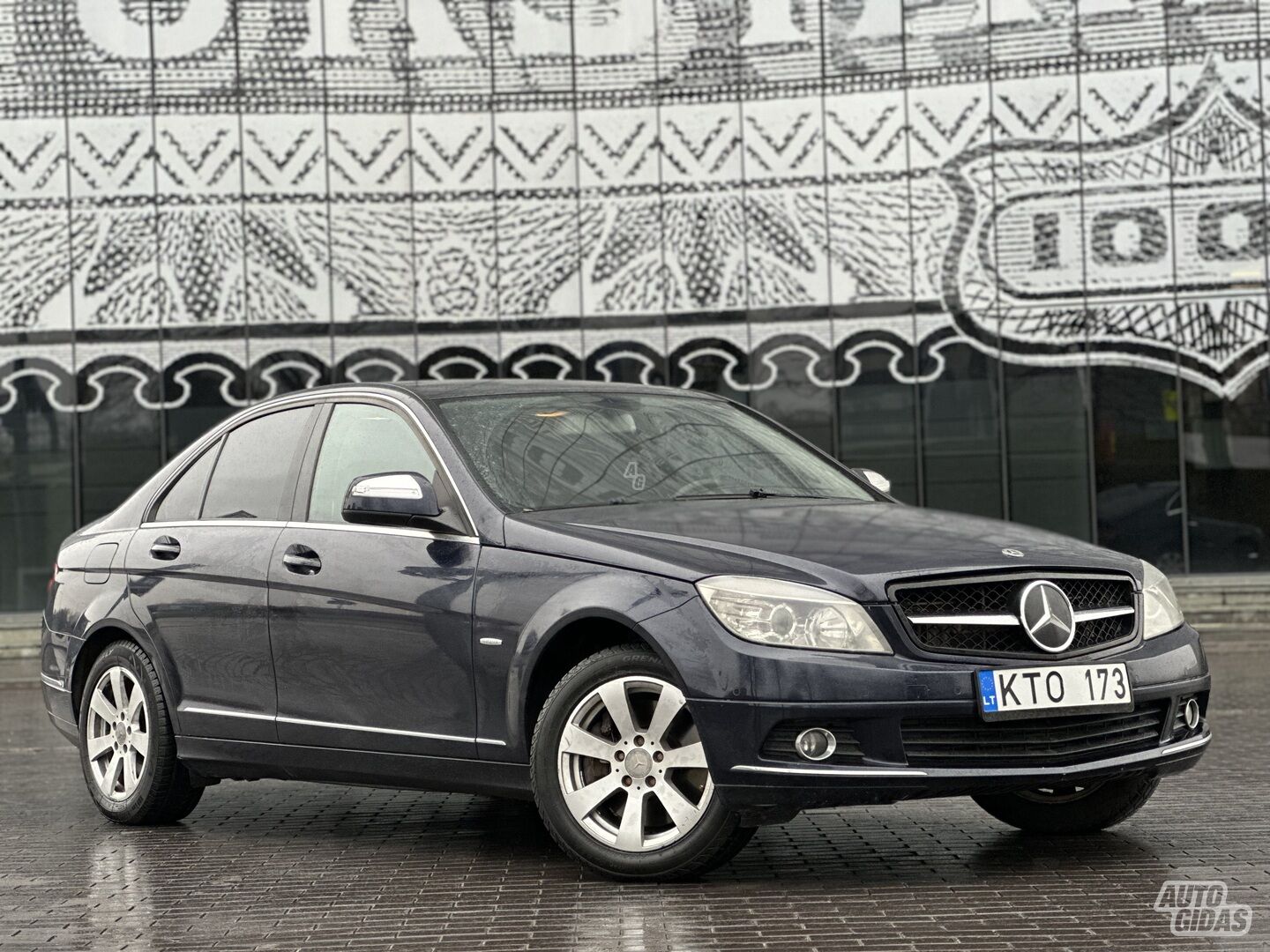 Mercedes-Benz C 320 2009 y Sedan