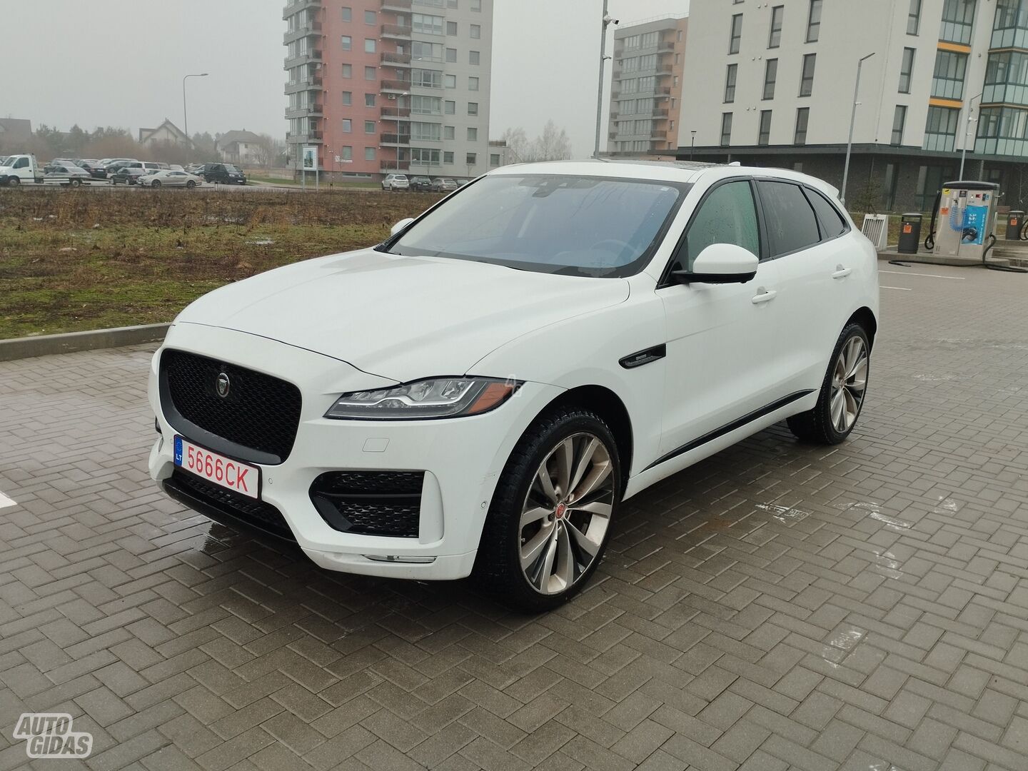 Jaguar F-Pace 2017 m Visureigis / Krosoveris