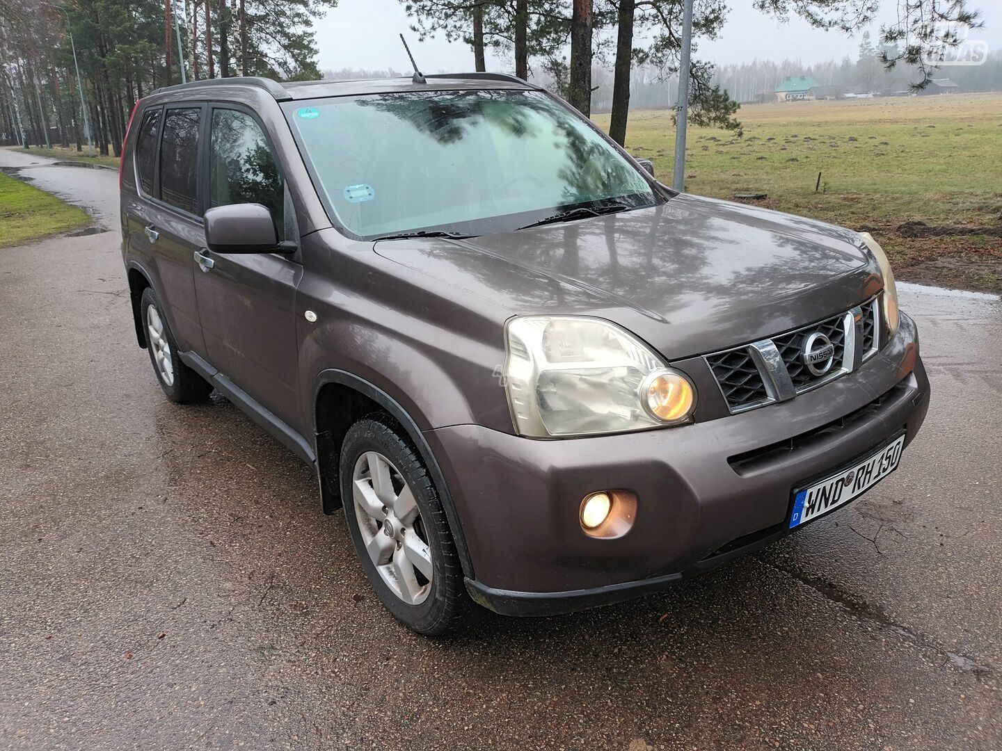 Nissan X-Trail 2010 y Off-road / Crossover