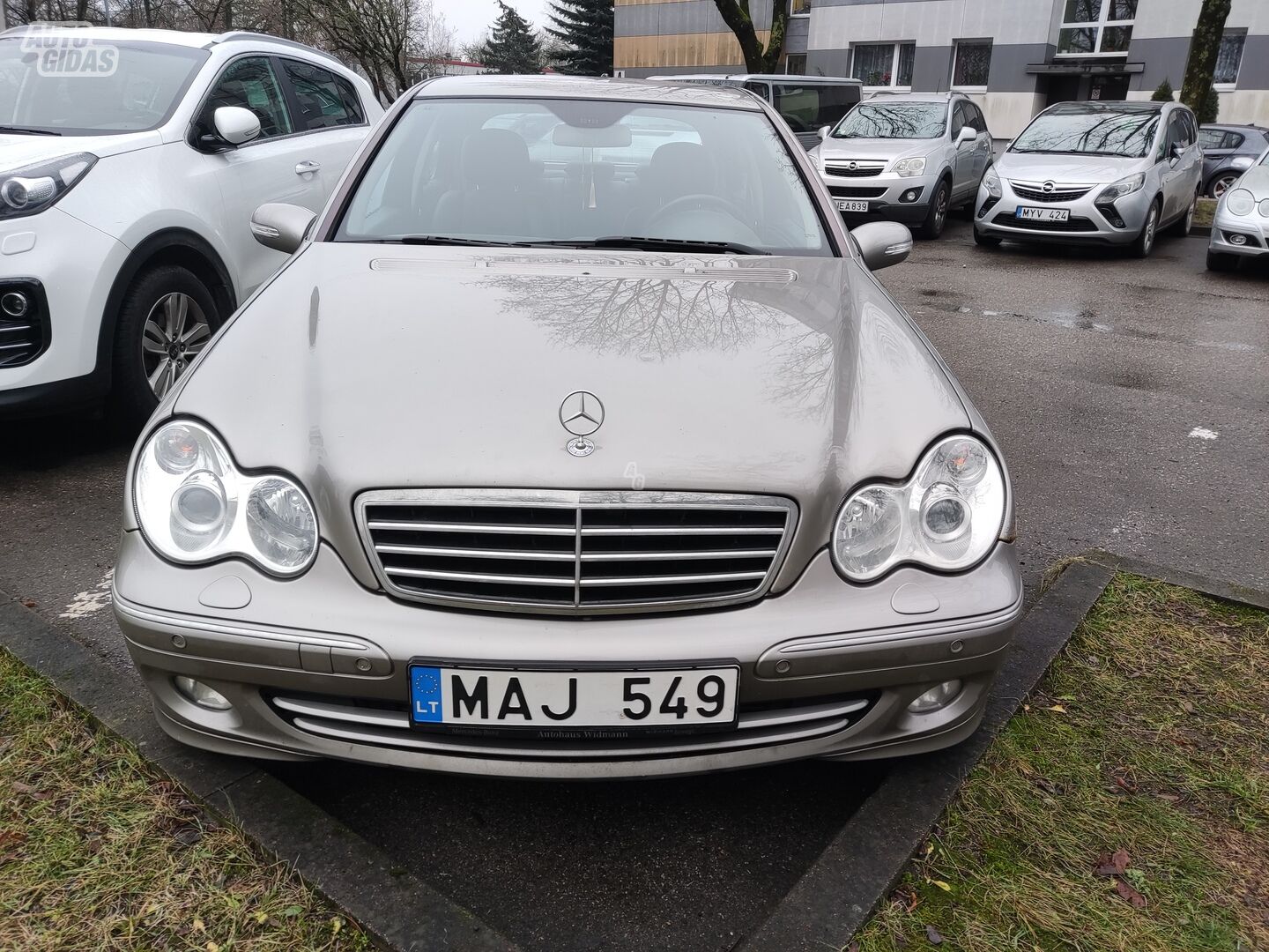 Mercedes-Benz C 200 2006 г Седан