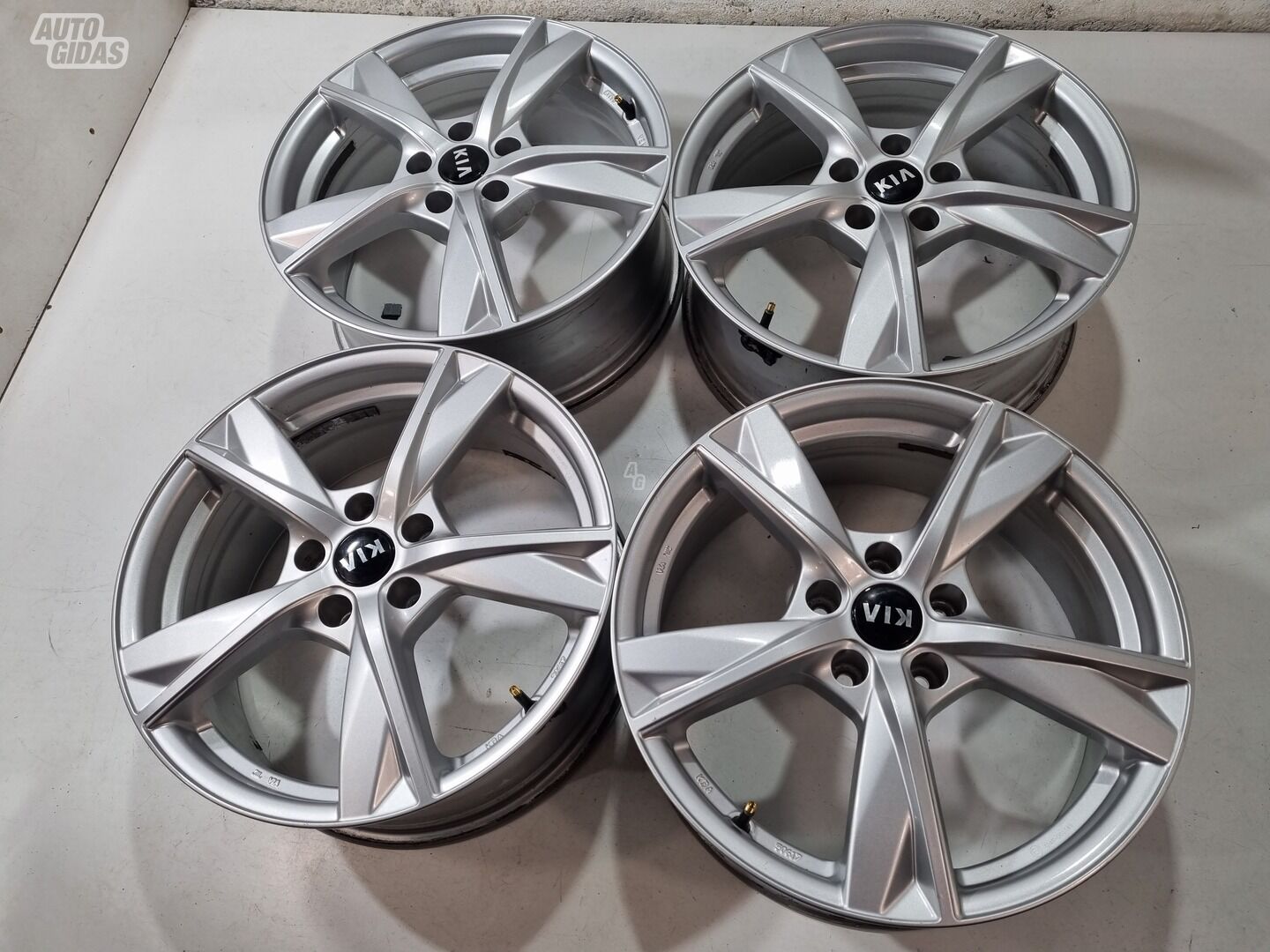 KIA Sportage light alloy R18 rims