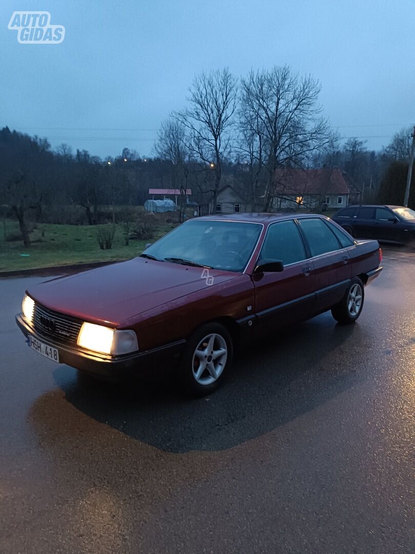 Audi 100 Quattro 1990 y