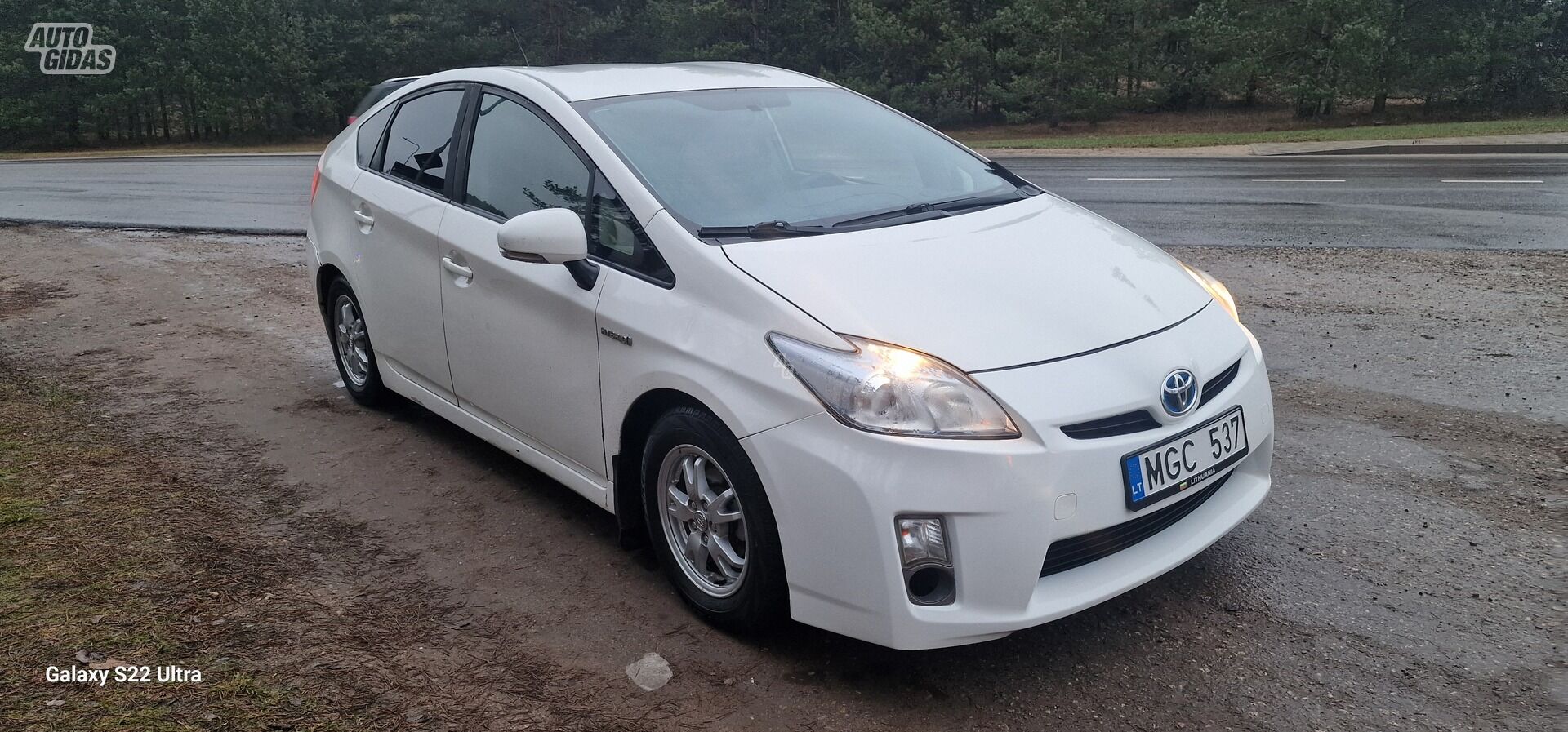 Toyota Prius 2012 г прокат