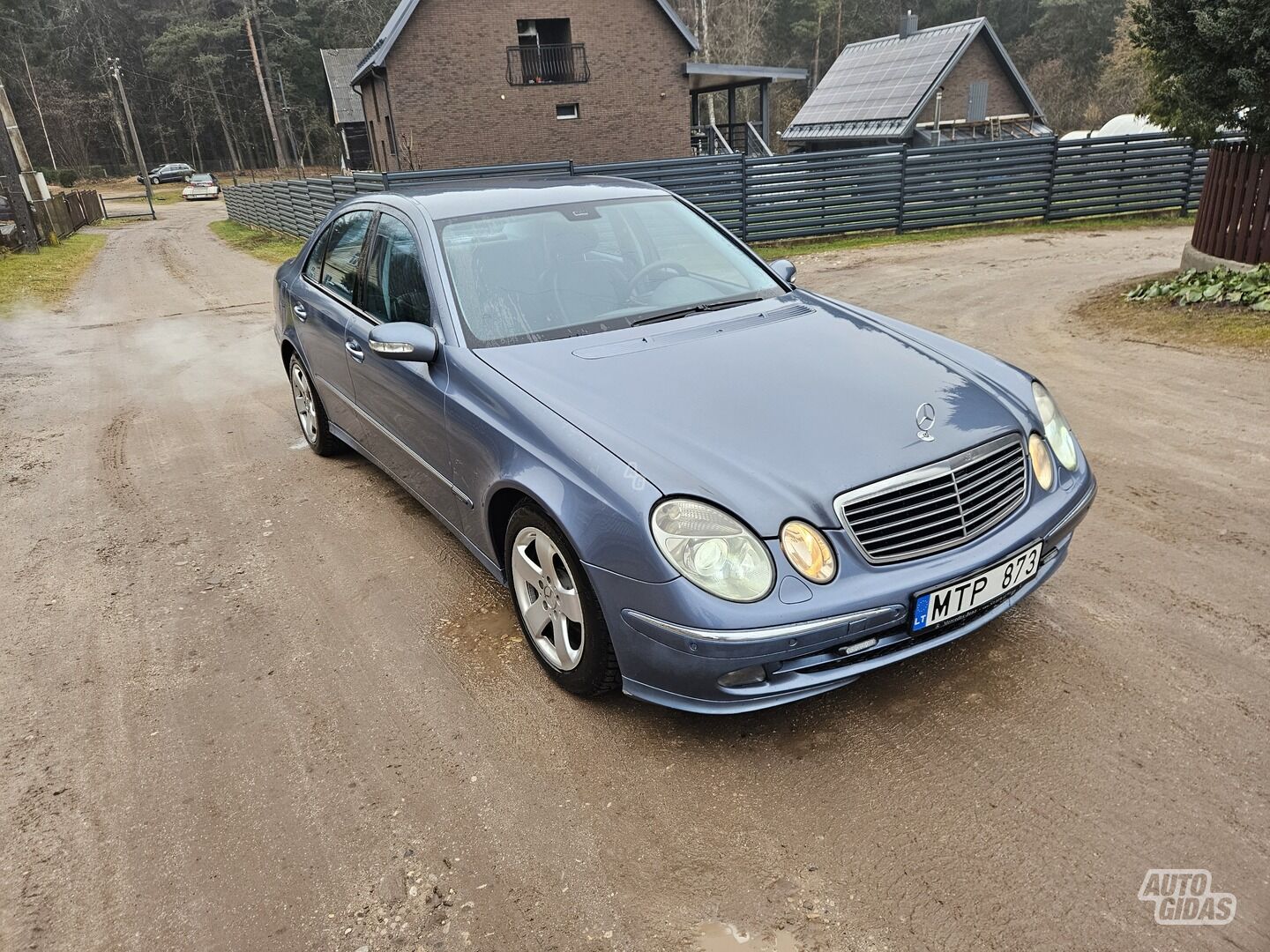 Mercedes-Benz E 220 2003 y Sedan