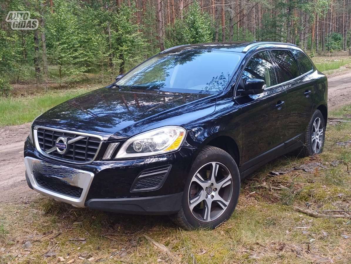 Volvo XC60 2012 г Внедорожник / Кроссовер