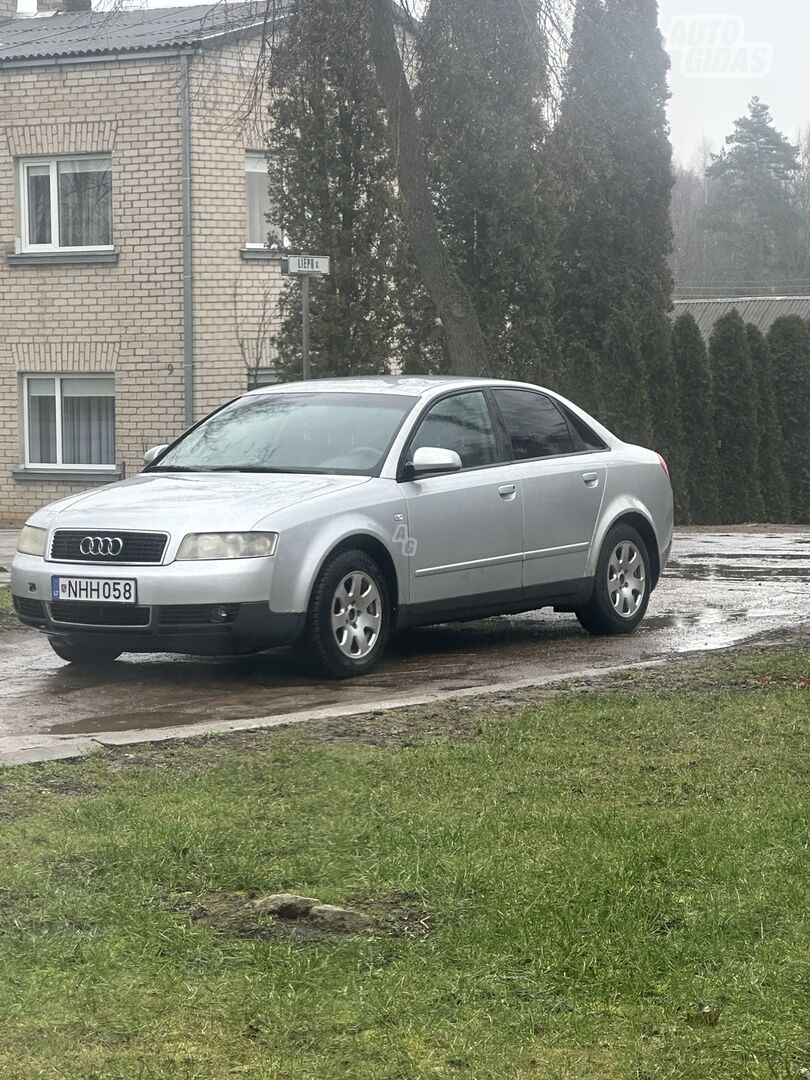 Audi A4 2003 г Седан