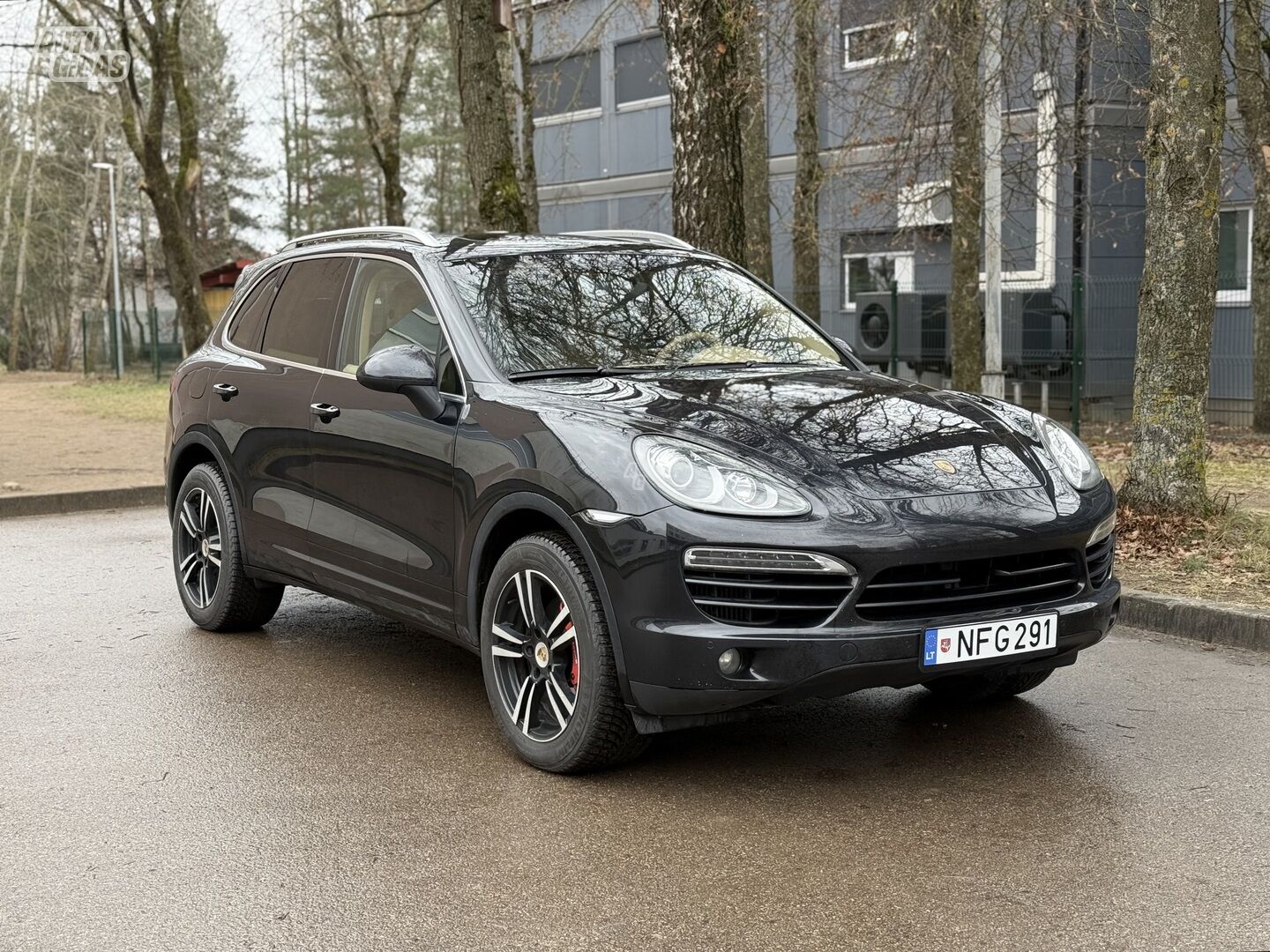 Porsche Cayenne 2011 y Off-road / Crossover