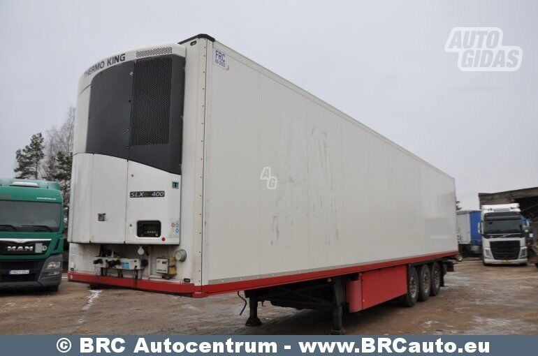 Schmitz SKO 24 2013 y Trailer fridge