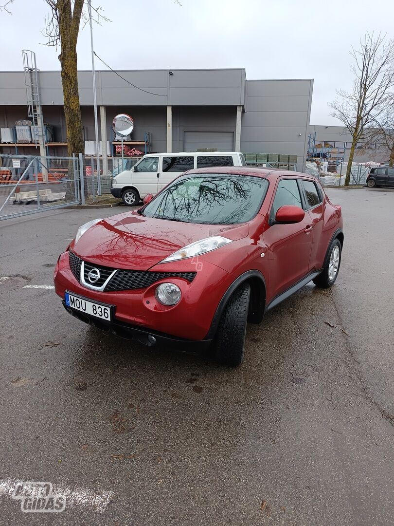 Nissan Juke 2012 г Внедорожник / Кроссовер