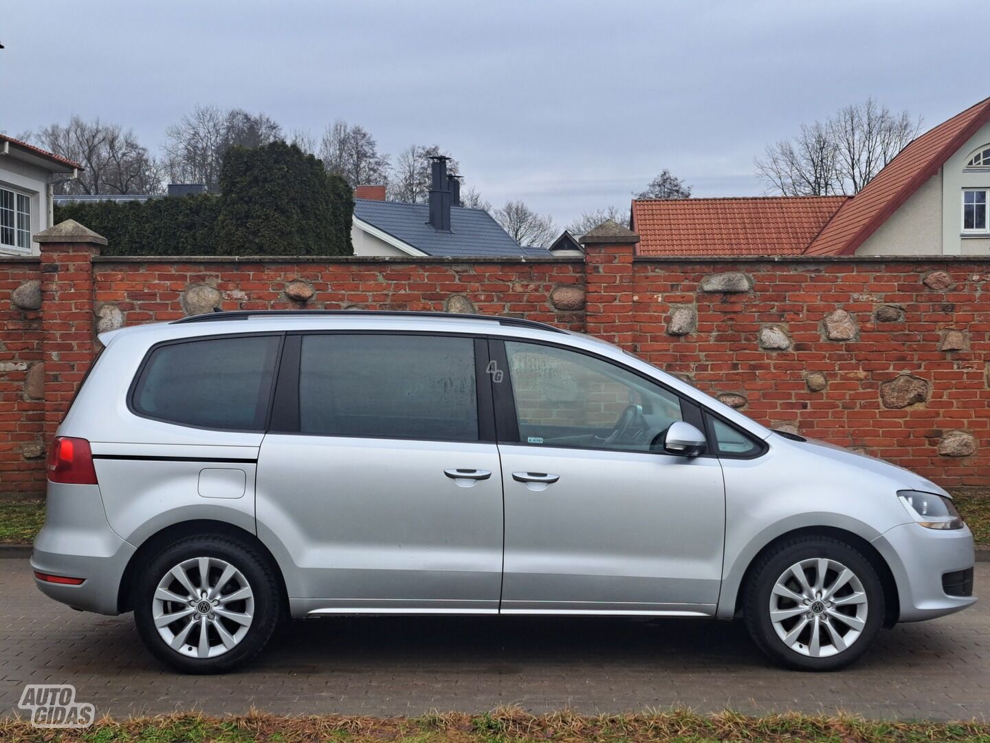 Volkswagen Sharan 2011 y Van