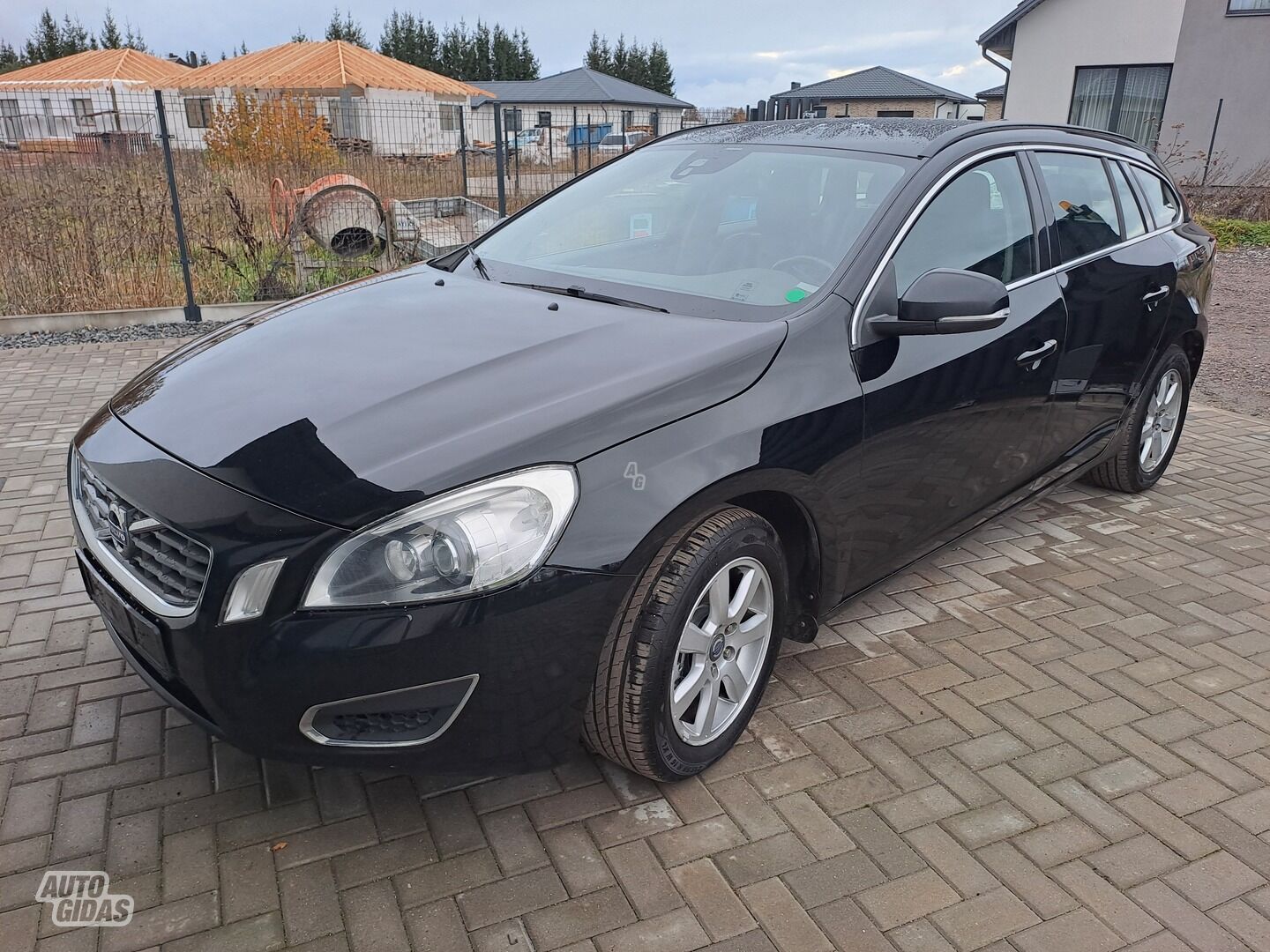 Volvo S60 2012 y Wagon