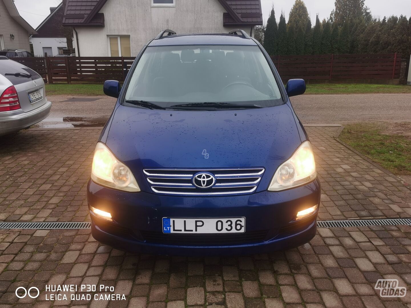 Toyota Avensis Verso 2005 m Vienatūris