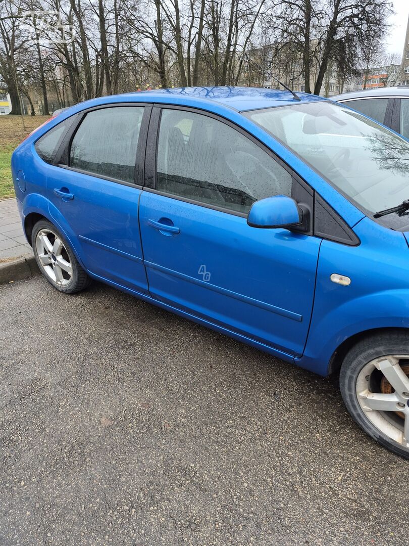 Ford Focus 2004 г Хэтчбек