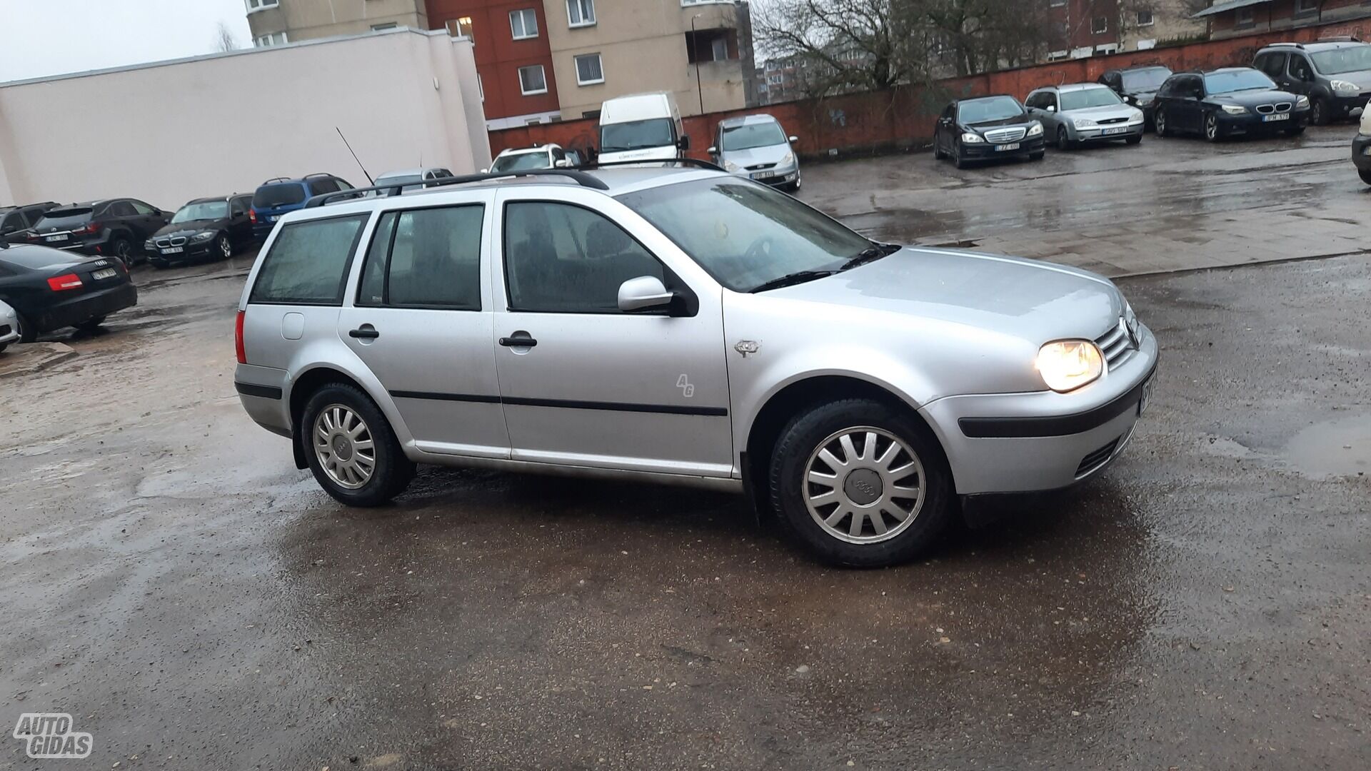 Volkswagen Golf 2001 y Wagon