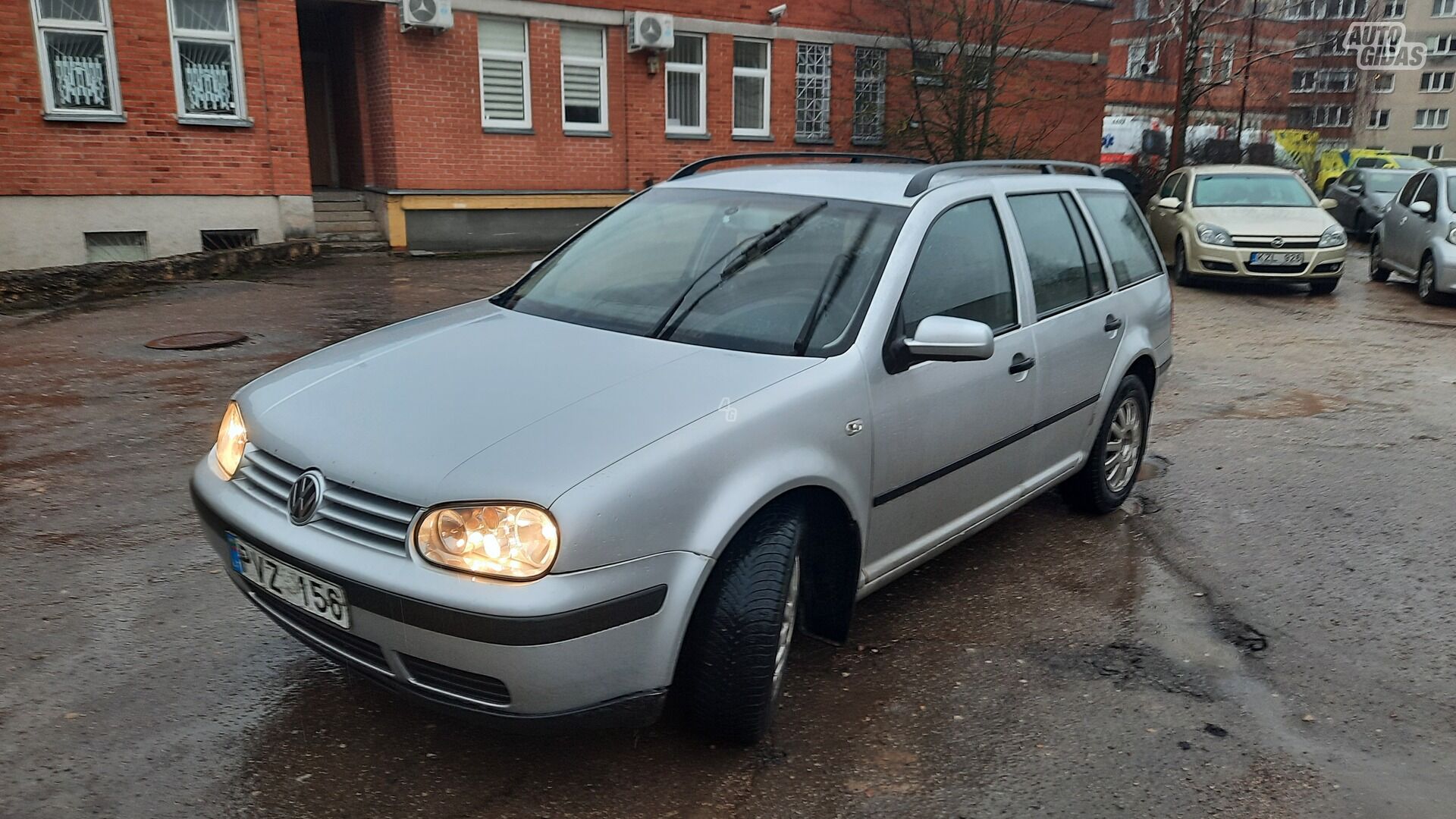 Volkswagen Golf 2001 m Universalas