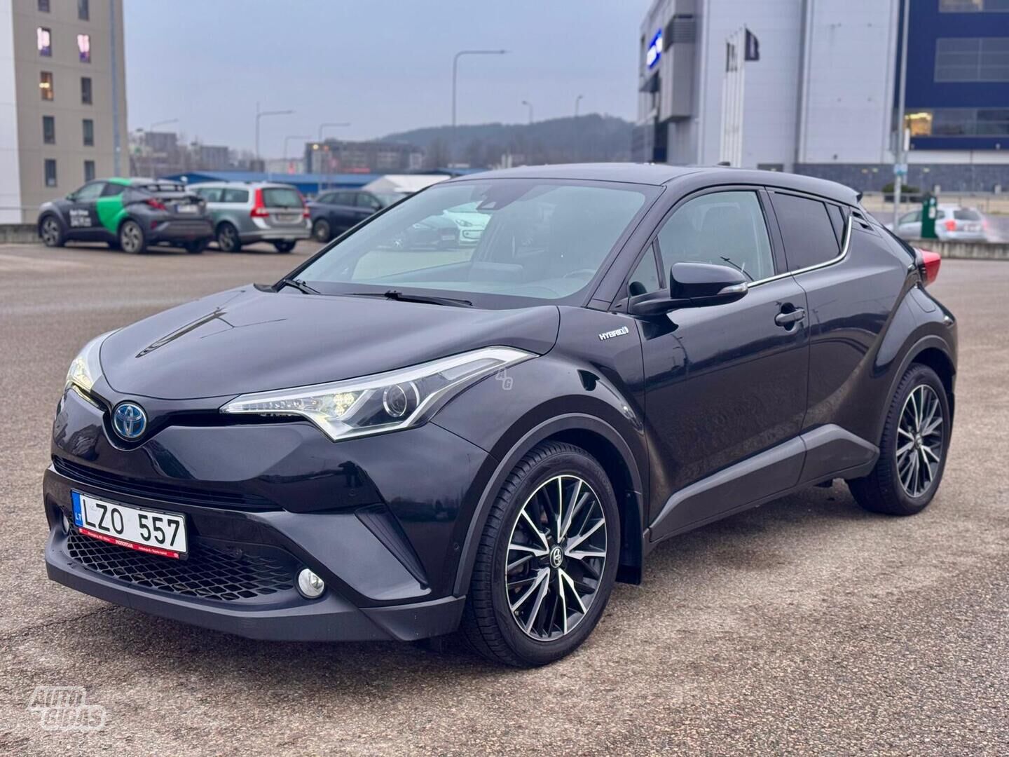 Toyota C-HR 2017 y Off-road / Crossover