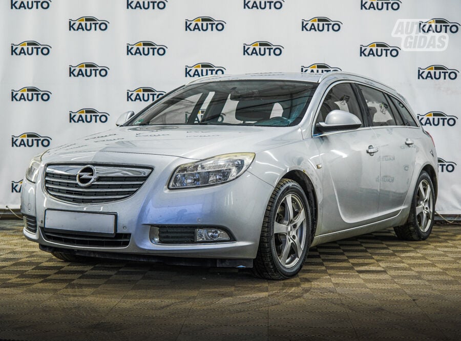 Opel Insignia 2011 г Универсал