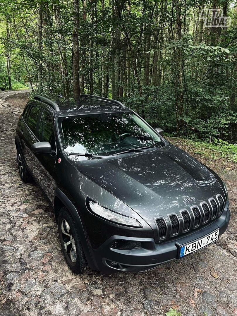 Jeep Cherokee 2016 г Внедорожник / Кроссовер