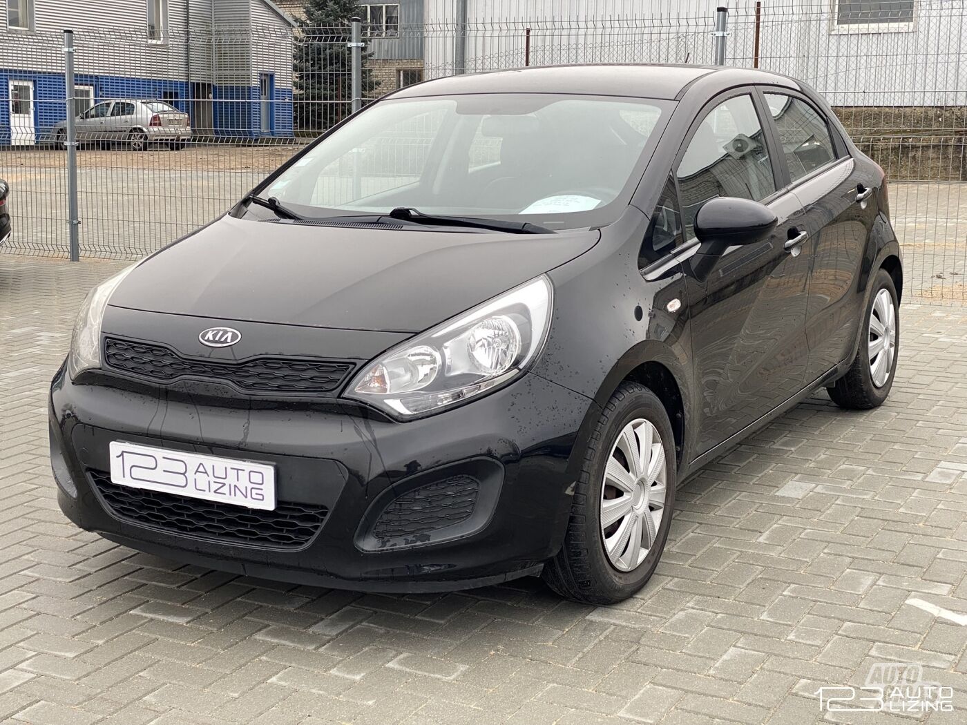 Kia Rio 2012 y Hatchback