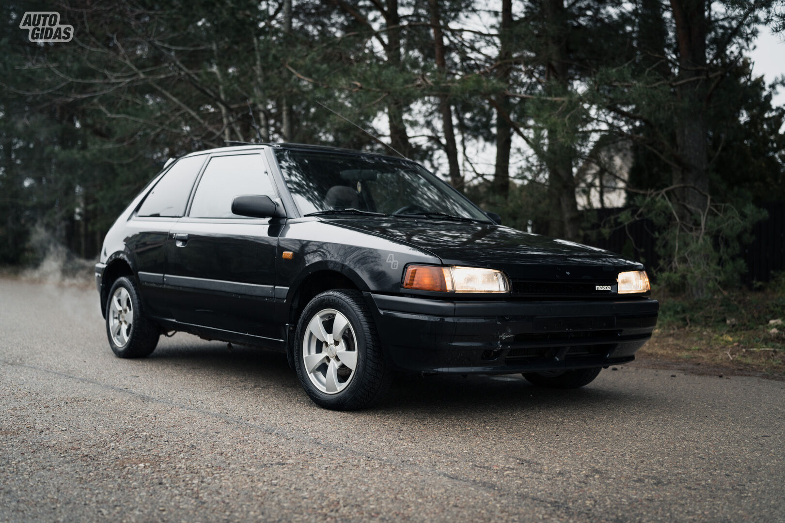 Mazda 323 1991 г Хэтчбек