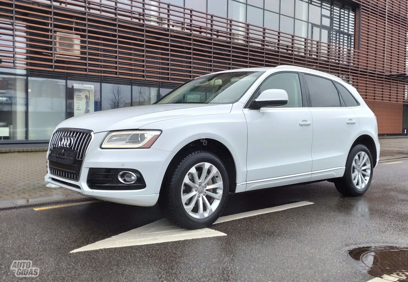 Audi Q5 2013 y Off-road / Crossover