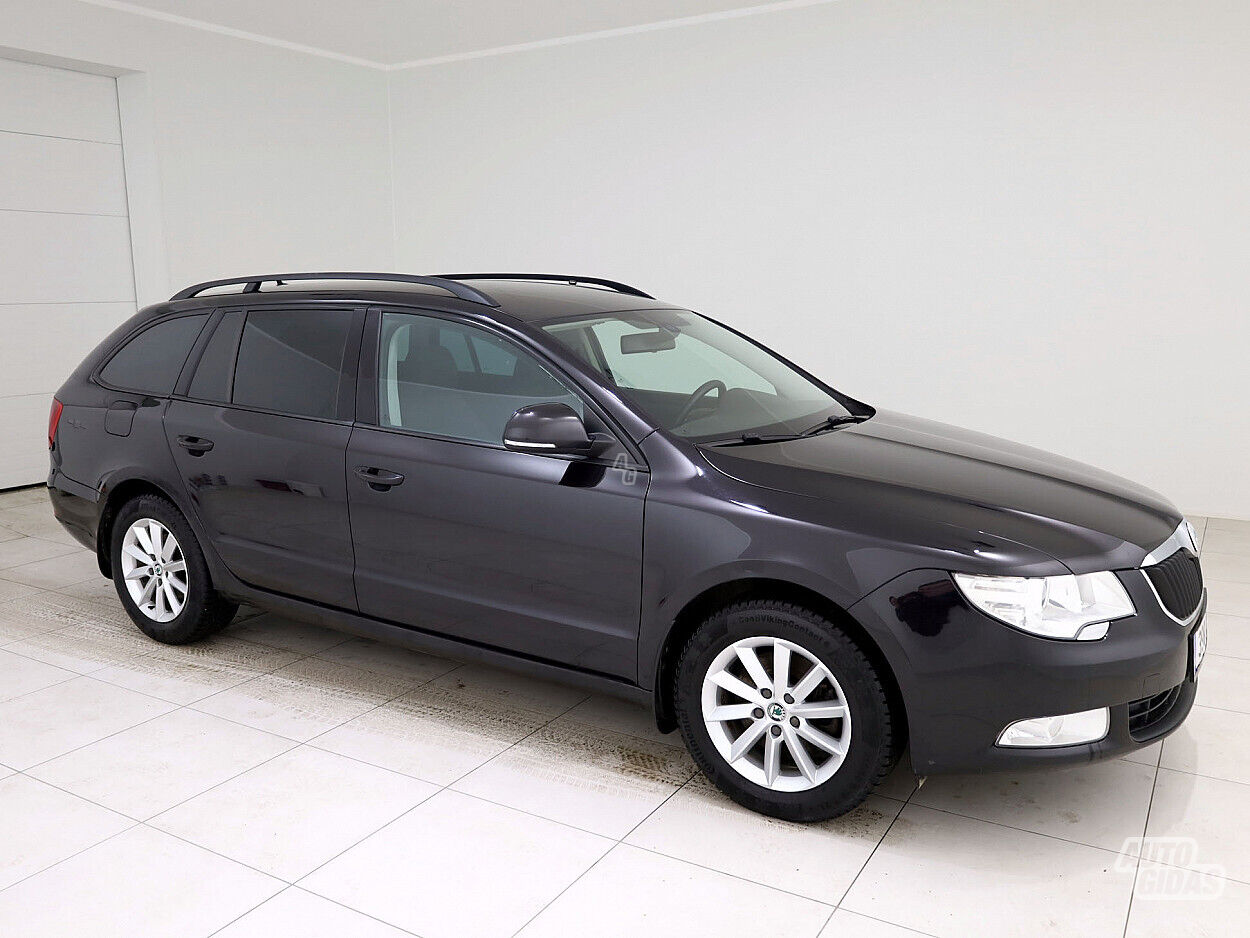 Skoda Superb 2011 y Wagon