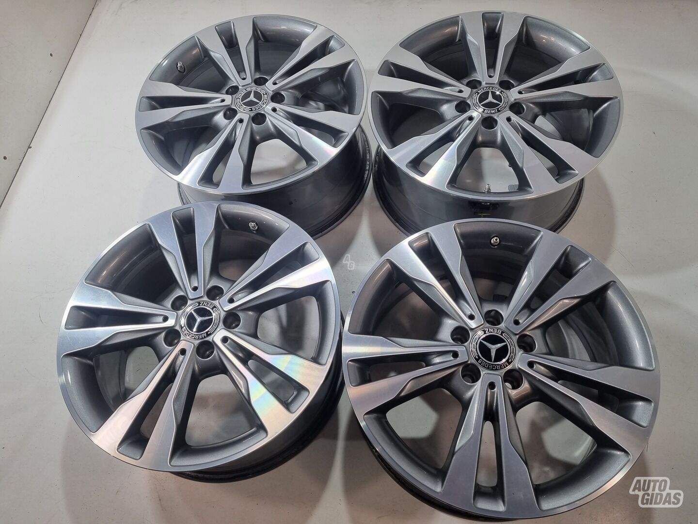 Mercedes-Benz C klasė, W205 org C 350 light alloy R18 rims