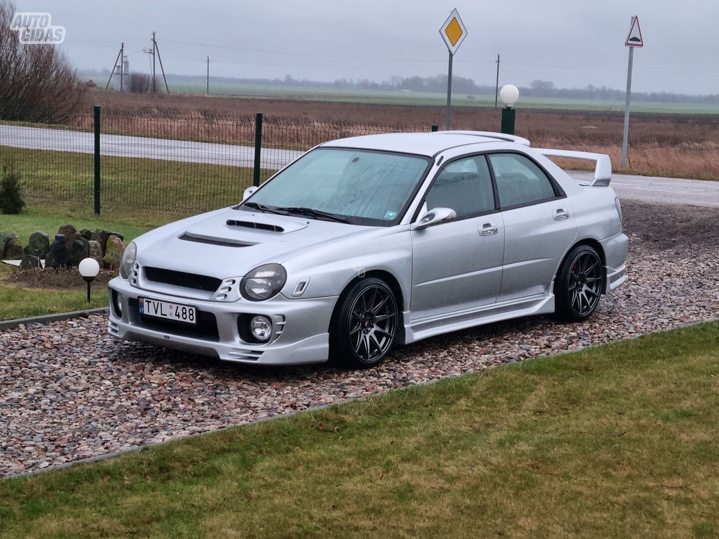 Subaru Impreza 2000 г Седан