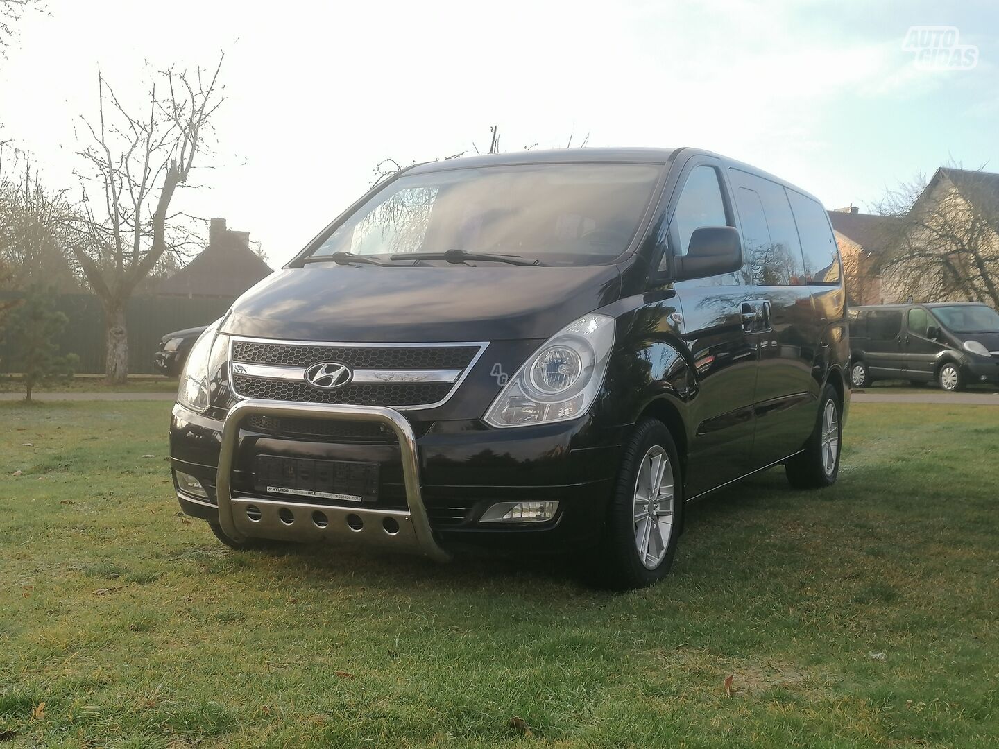 Hyundai H-1 2010 y Minibus