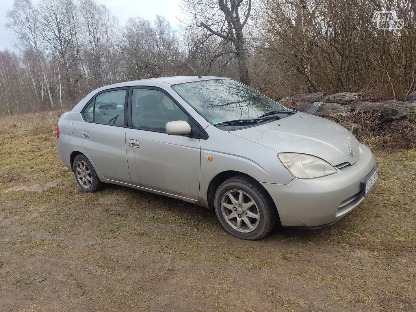 Toyota Prius 2002 г Седан