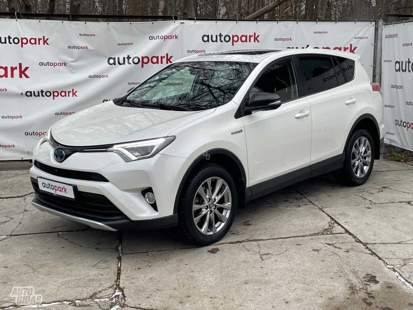 Toyota RAV4 2016 г Вездеход