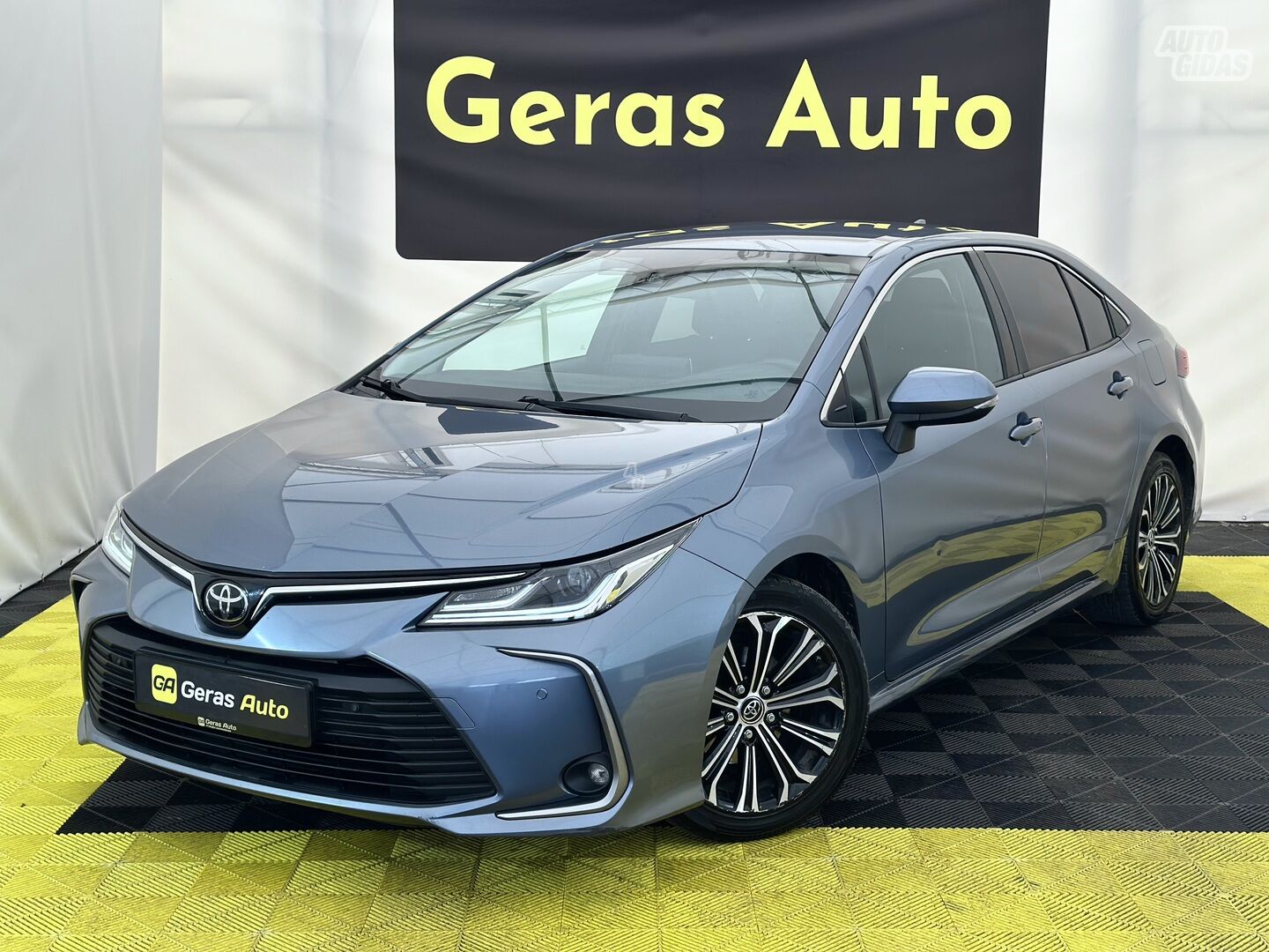 Toyota Corolla 2019 г Седан