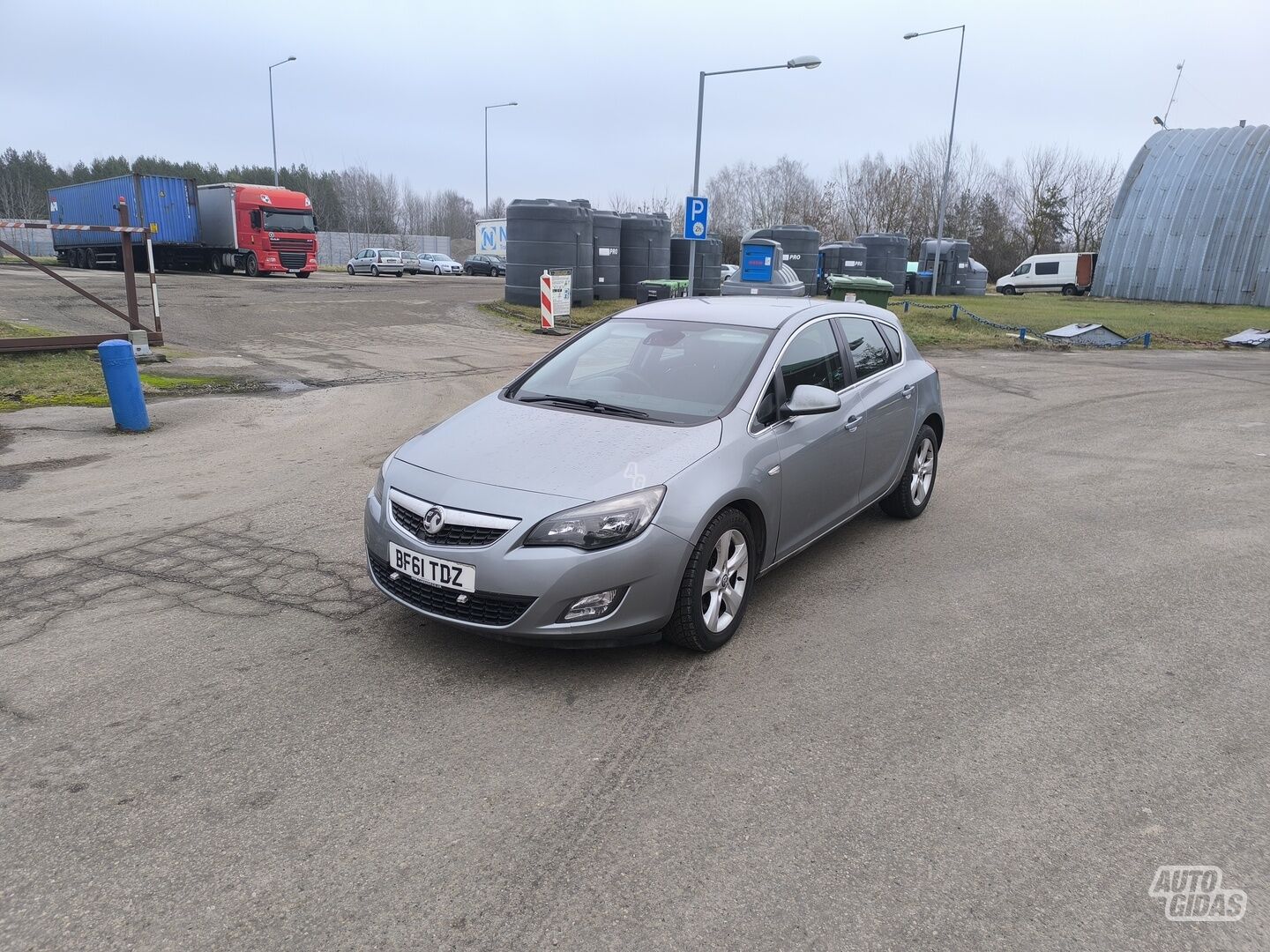 Opel Astra 2011 y Hatchback