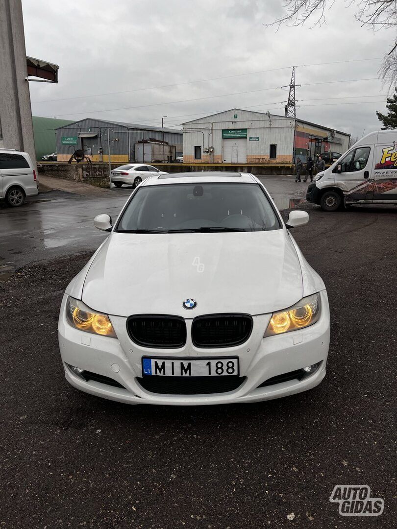 Bmw 320 2011 г Седан