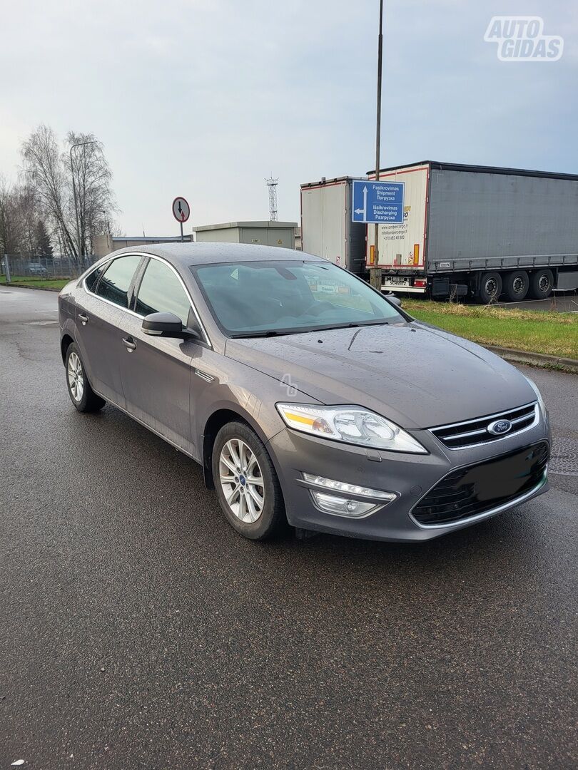 Ford Mondeo 2011 г Хэтчбек