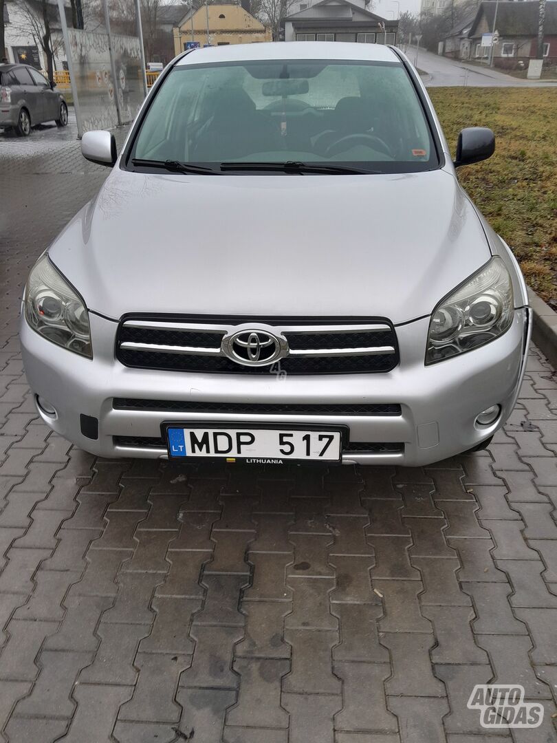 Toyota RAV4 2006 m Universalas