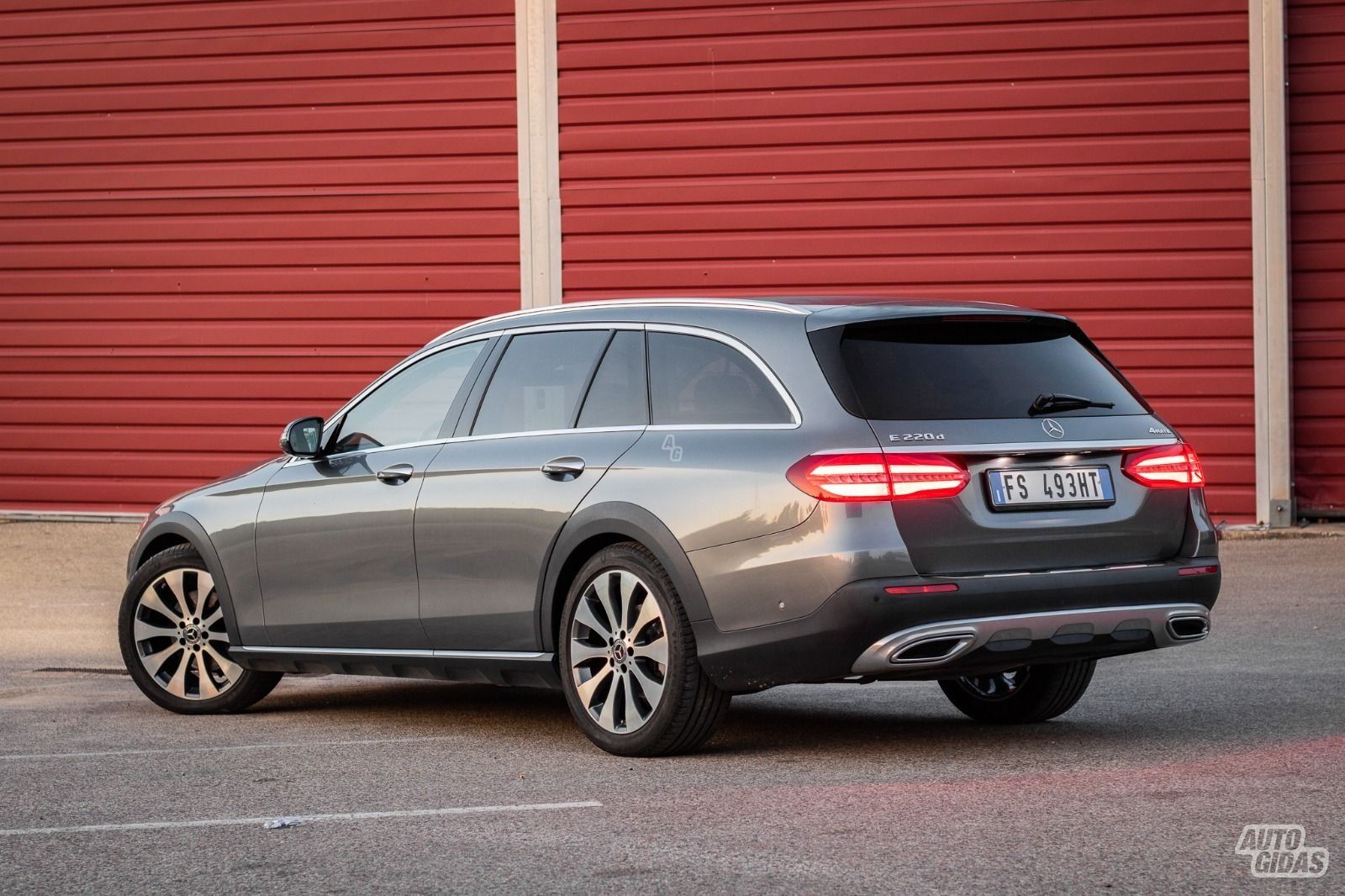 Mercedes-Benz E 220 4Matic 2019 y