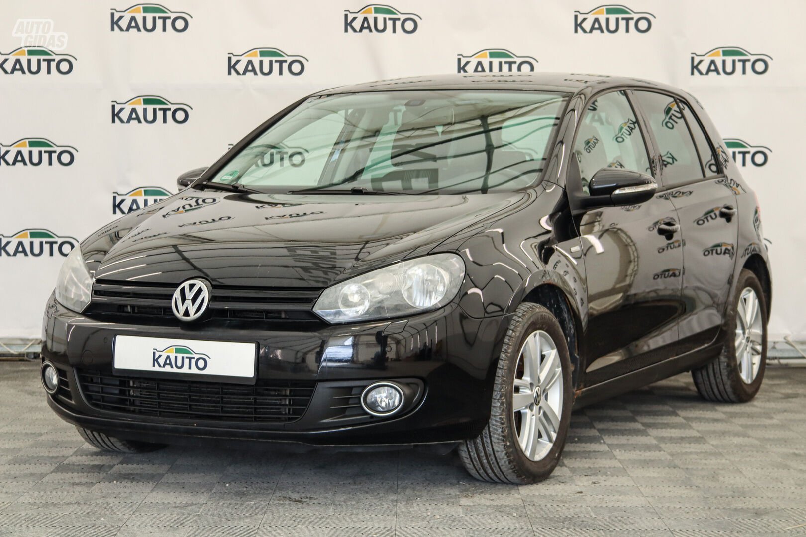 Volkswagen Golf 2012 г Хэтчбек