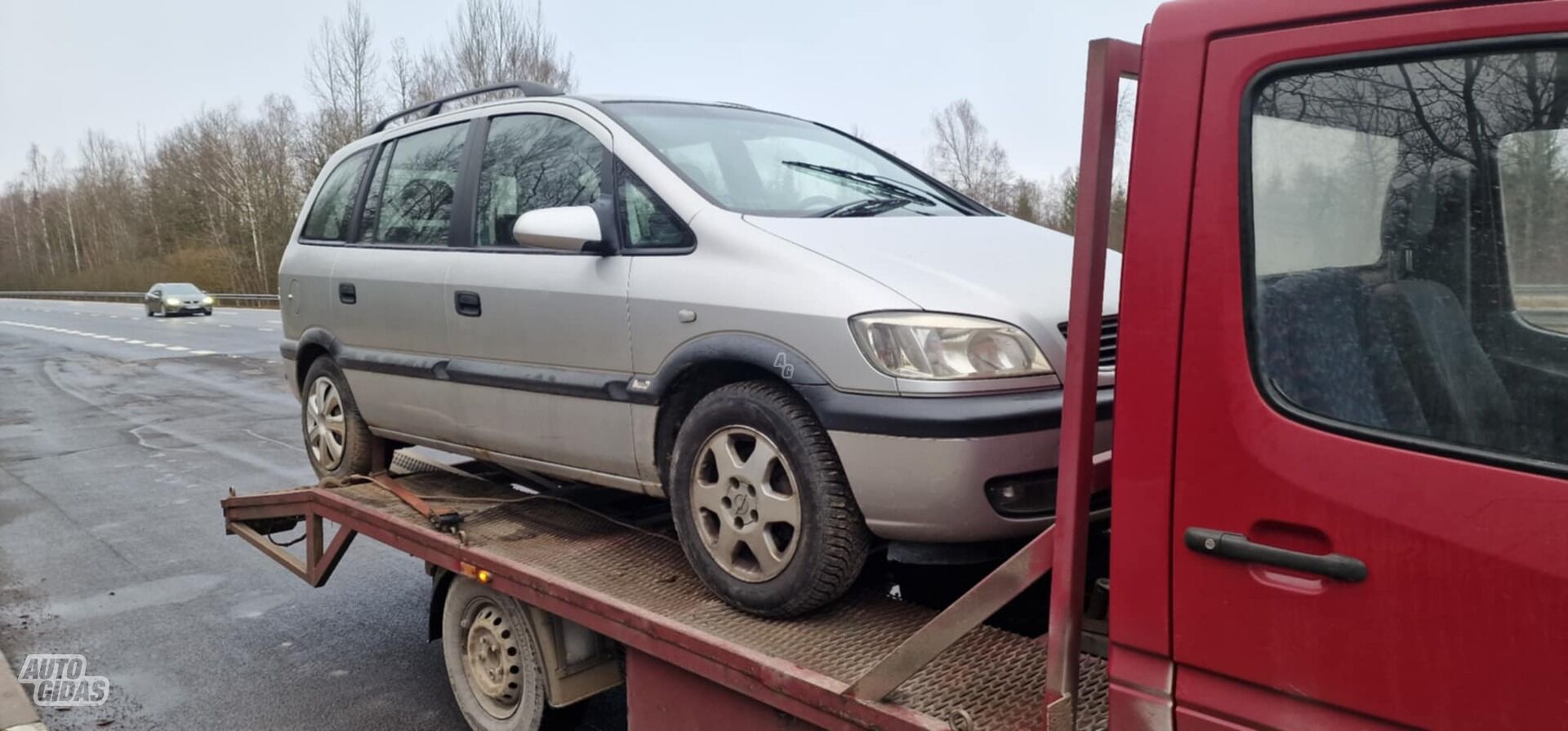 Opel Zafira 2001 m Hečbekas